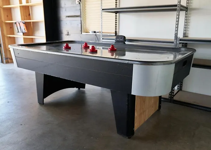 Dom wakacyjny Hot Tub, Game Room, Coffee Bar, Fire Pit, Pancakes Page