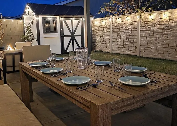 Dom wakacyjny Hot Tub, Game Room, Coffee Bar, Fire Pit, Pancakes *